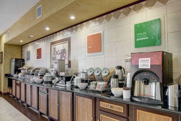 Comfort Inn & Suites Alvarado