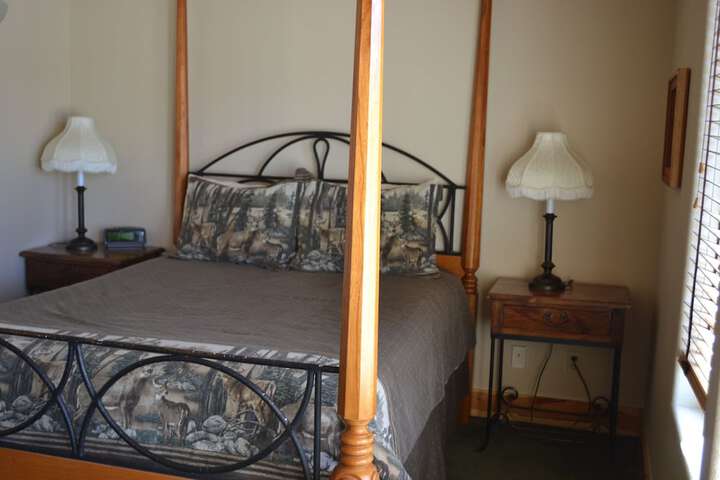 Eagle Fire Lodge & Cabins