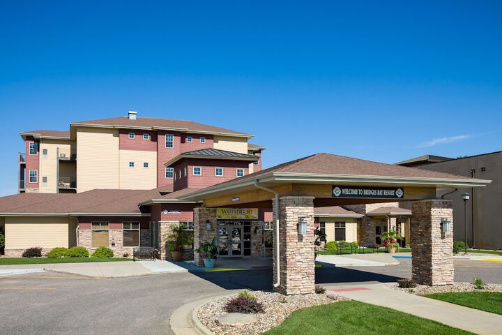 Hotel 2 of 116