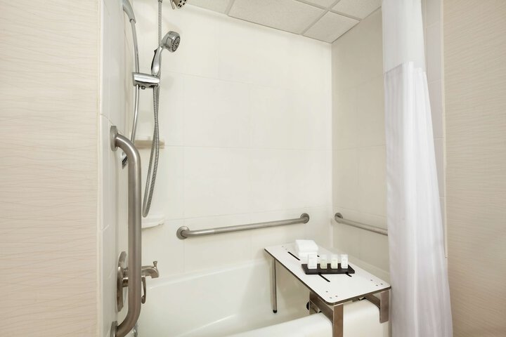 Room 8 of 42