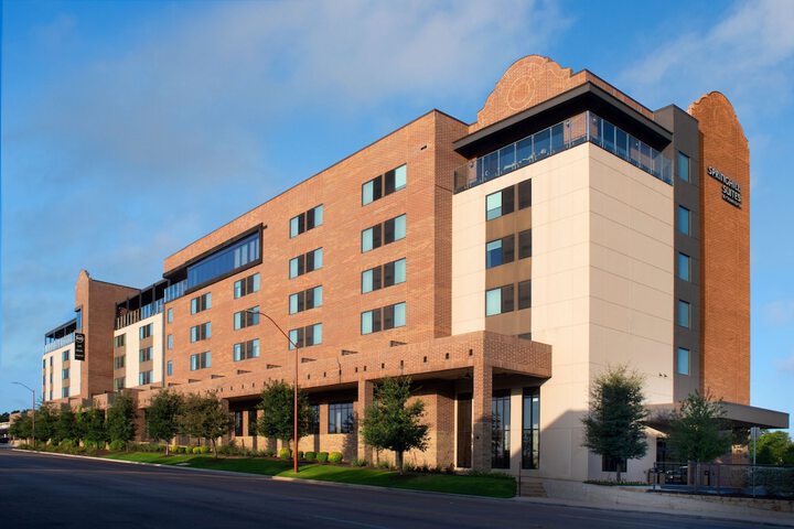 Hotel 3 of 75
