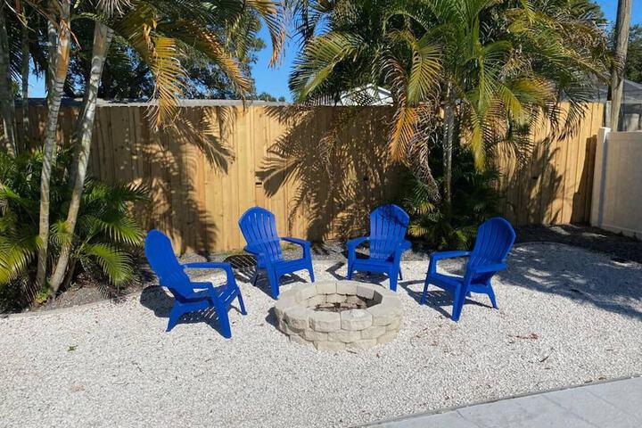 Heated Pool Close to St. Pete Tampa Pet Friendly