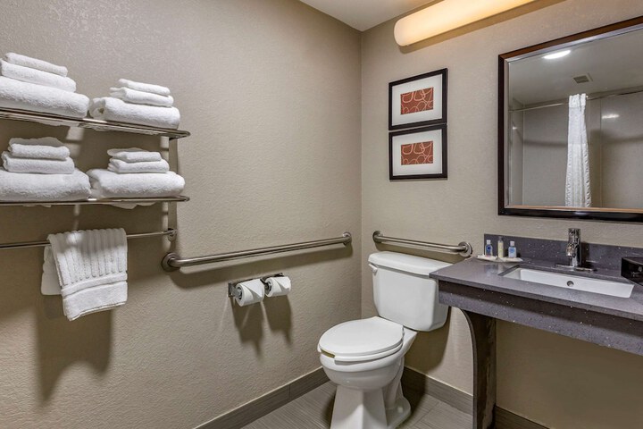 Room 34 of 49