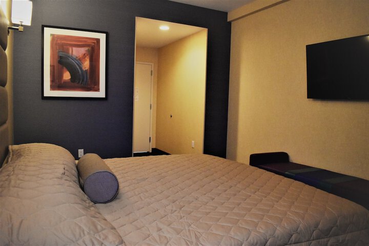 Room 17 of 23