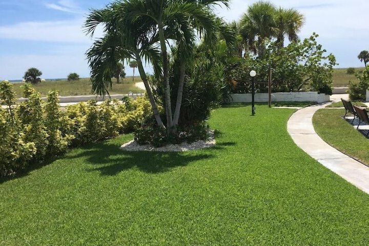 Beachside Resort Motel