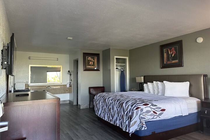 Riverview Inn