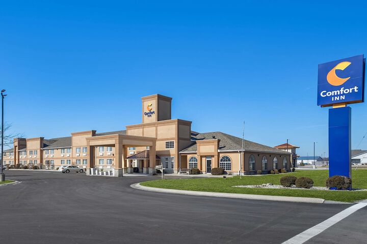 Hotel 2 of 77