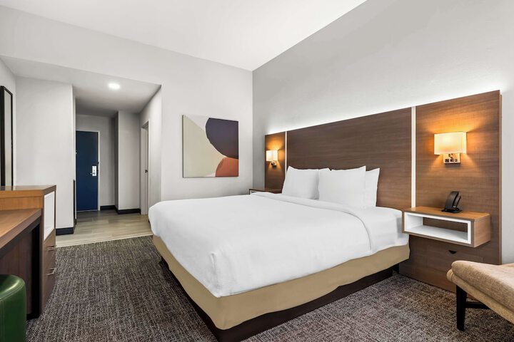 Spark by Hilton Catoosa
