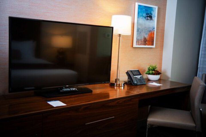Room 33 of 52