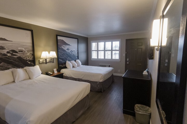 Super 8 by Wyndham Santa Cruz Beach