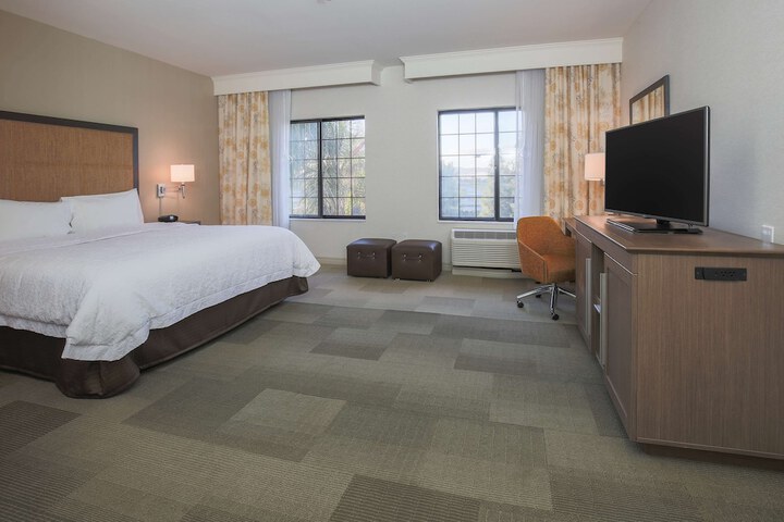 Room 9 of 51