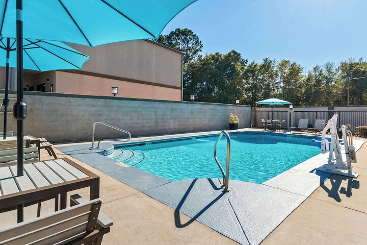 Pool 2 of 26