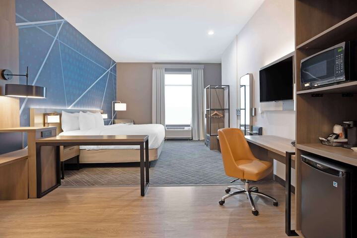 Room 36 of 53