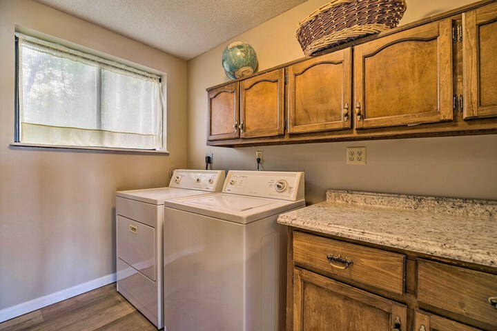 Chickamauga Lake Vacation Rental w / Boat Dock!