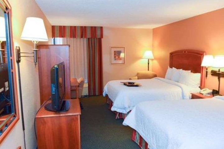 Room 5 of 12