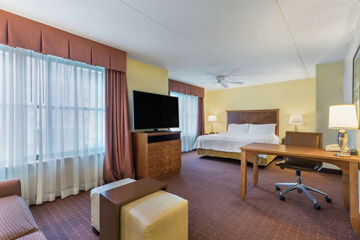 Room 32 of 42