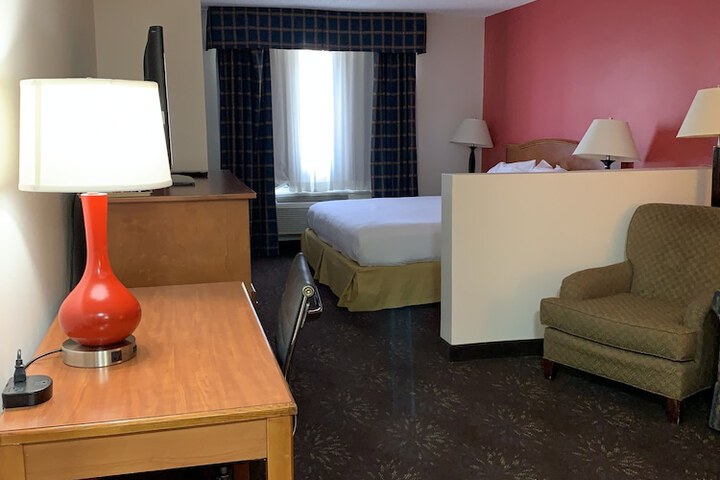 Room 26 of 39