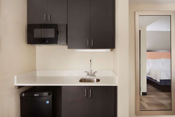 Hampton Inn Charleston-Southridge