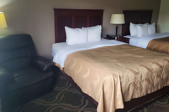 Room 16 of 37