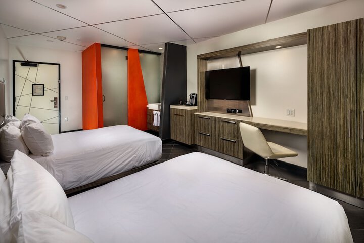 Room 57 of 76