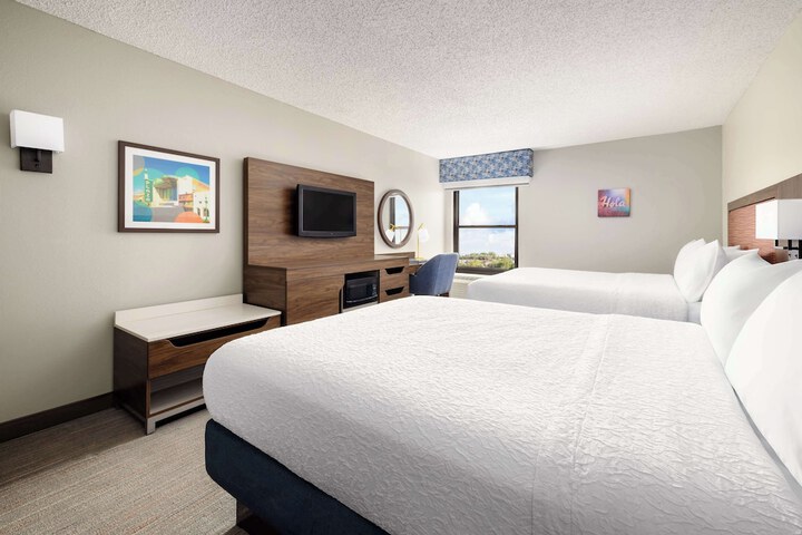 Room 18 of 25