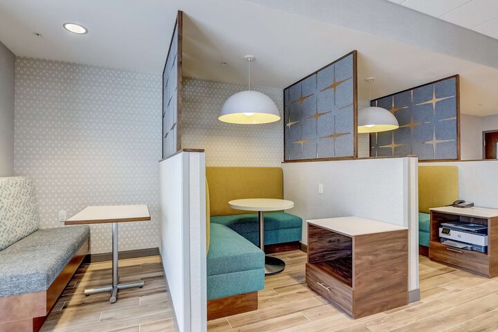 Business Center 83 of 83