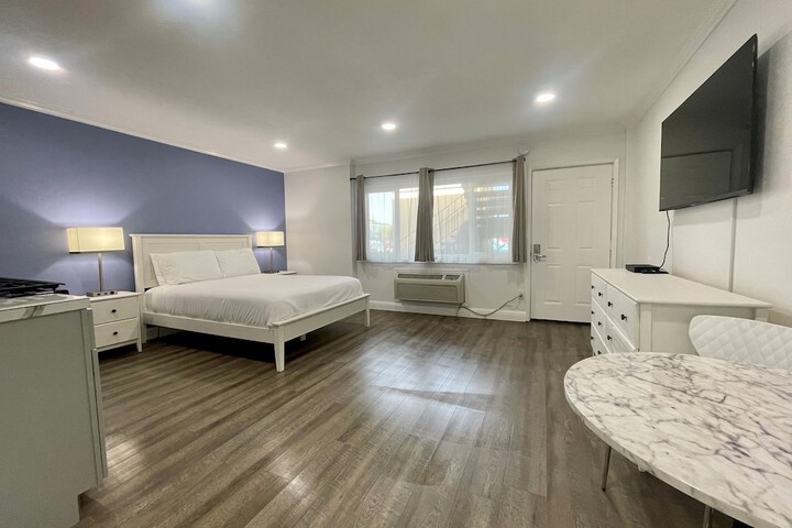 Room 12 of 49