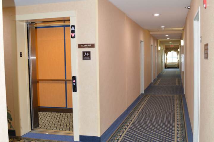 Baymont by Wyndham Waterford / Burlington WI