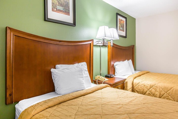 Room 14 of 28
