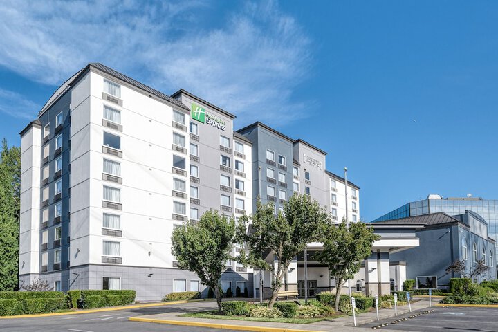 Hotel 2 of 65