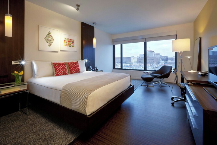 Room 14 of 33