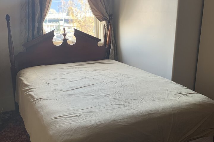 Van Gilder Hotel
