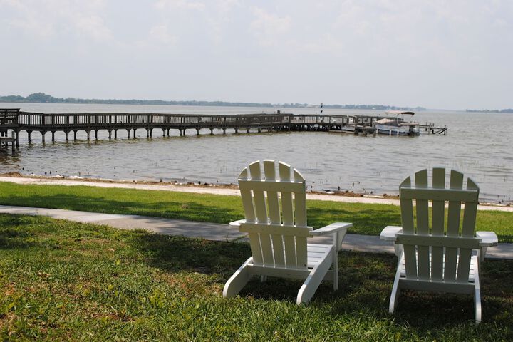 Lakeside Inn