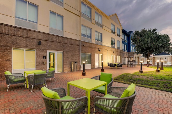 Terrace/Patio 65 of 68