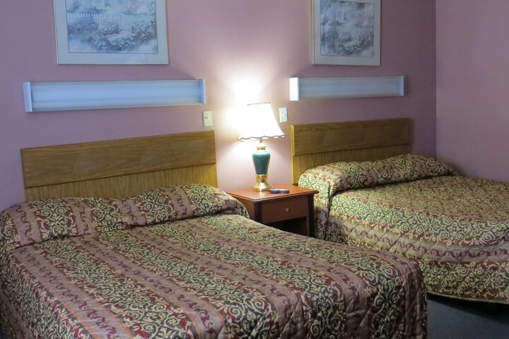 Room 3 of 12