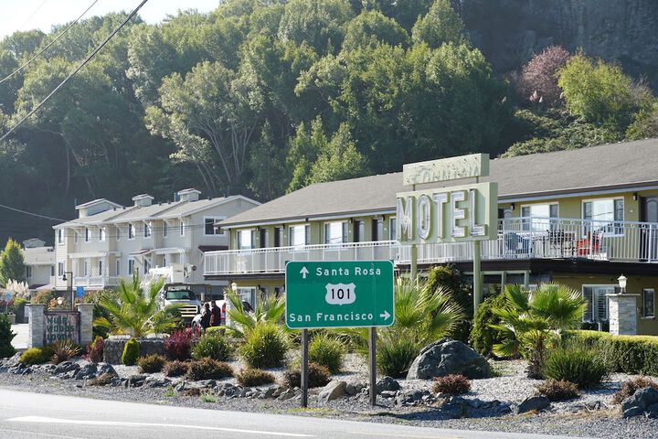 Hotel 7 of 37