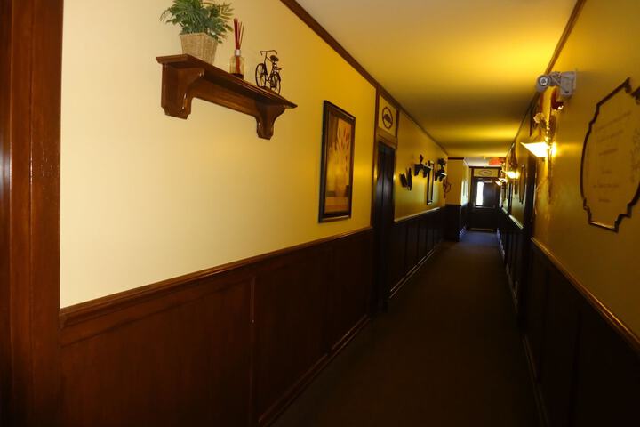 Ballroom/Hall 44 of 46