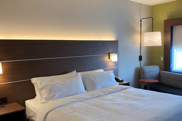 Room 18 of 39