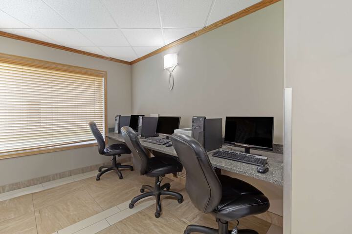Best Western Grande Prairie Hotel & Suites