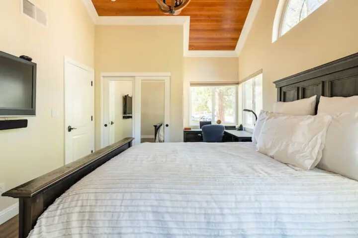 Lake Arrowhead Villas