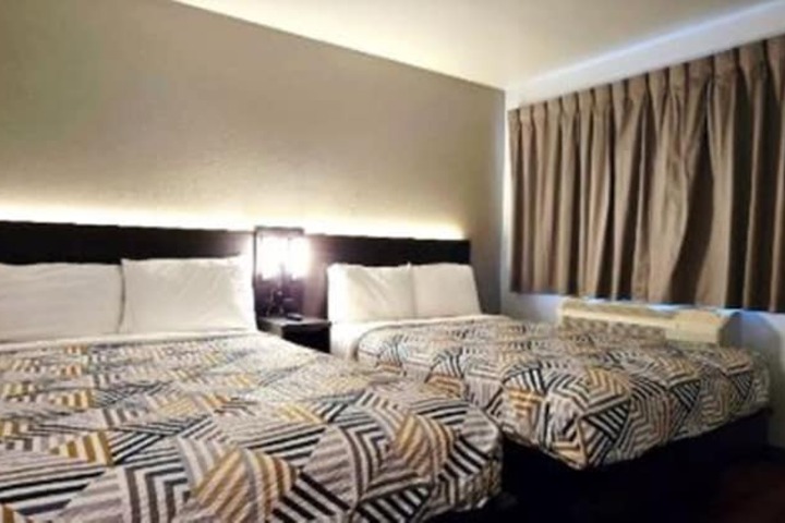 Room 22 of 36