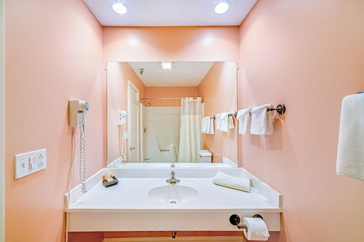 Town and Country Inn & Resort