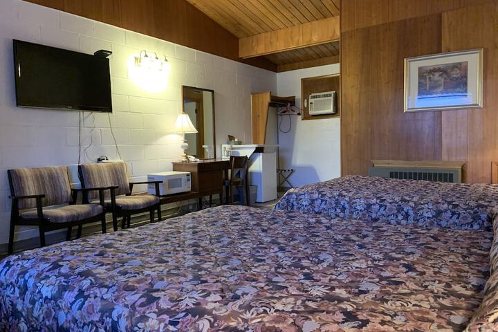 Room 13 of 34