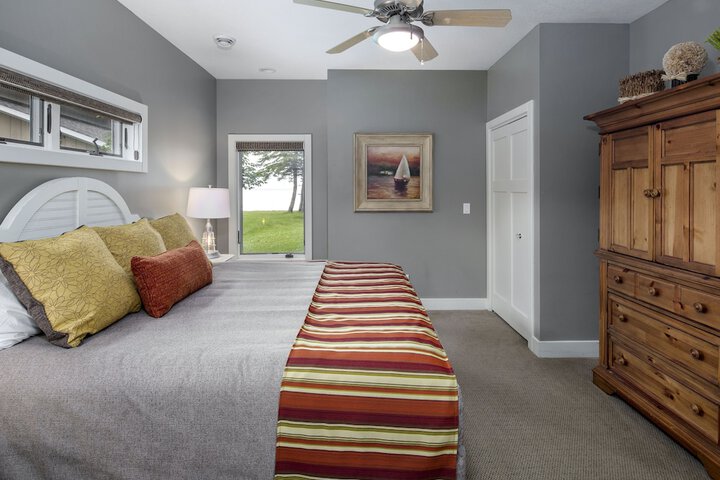 Room 42 of 65