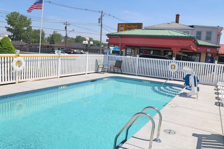 Pool 13 of 49