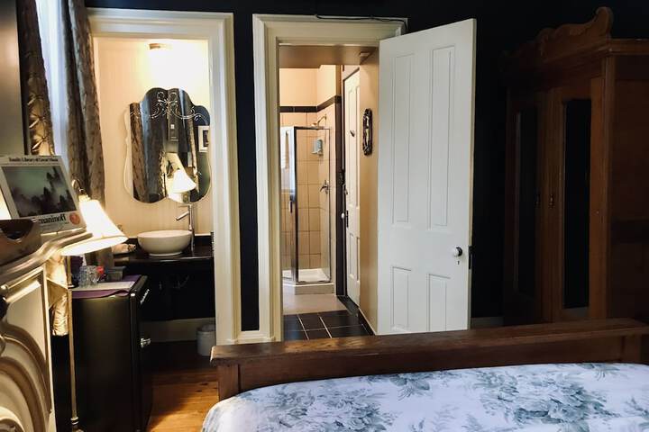 Room 79 of 95