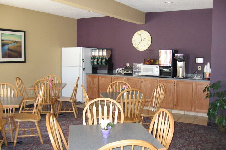 Breakfast/Coffee Service 6 of 8