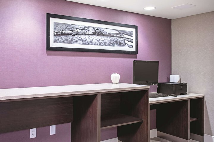 Business Center 38 of 38