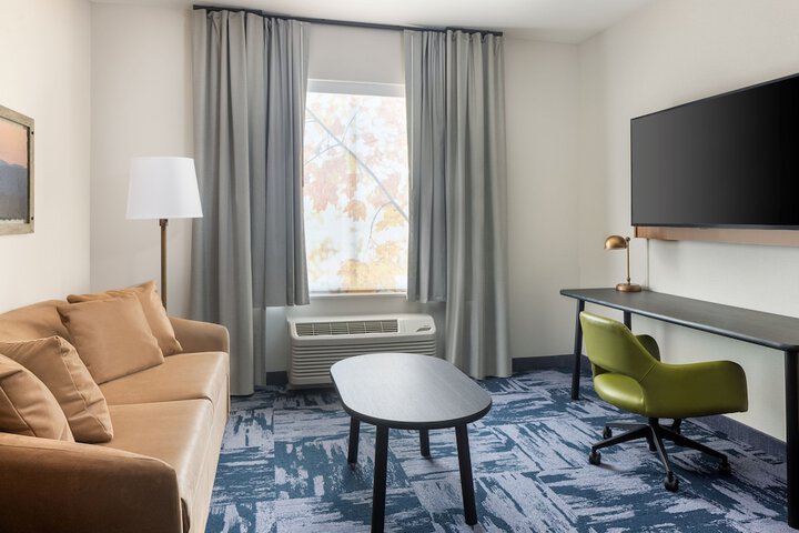 Room 13 of 26