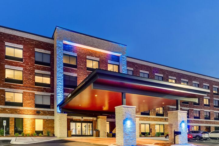 Hotel 3 of 65